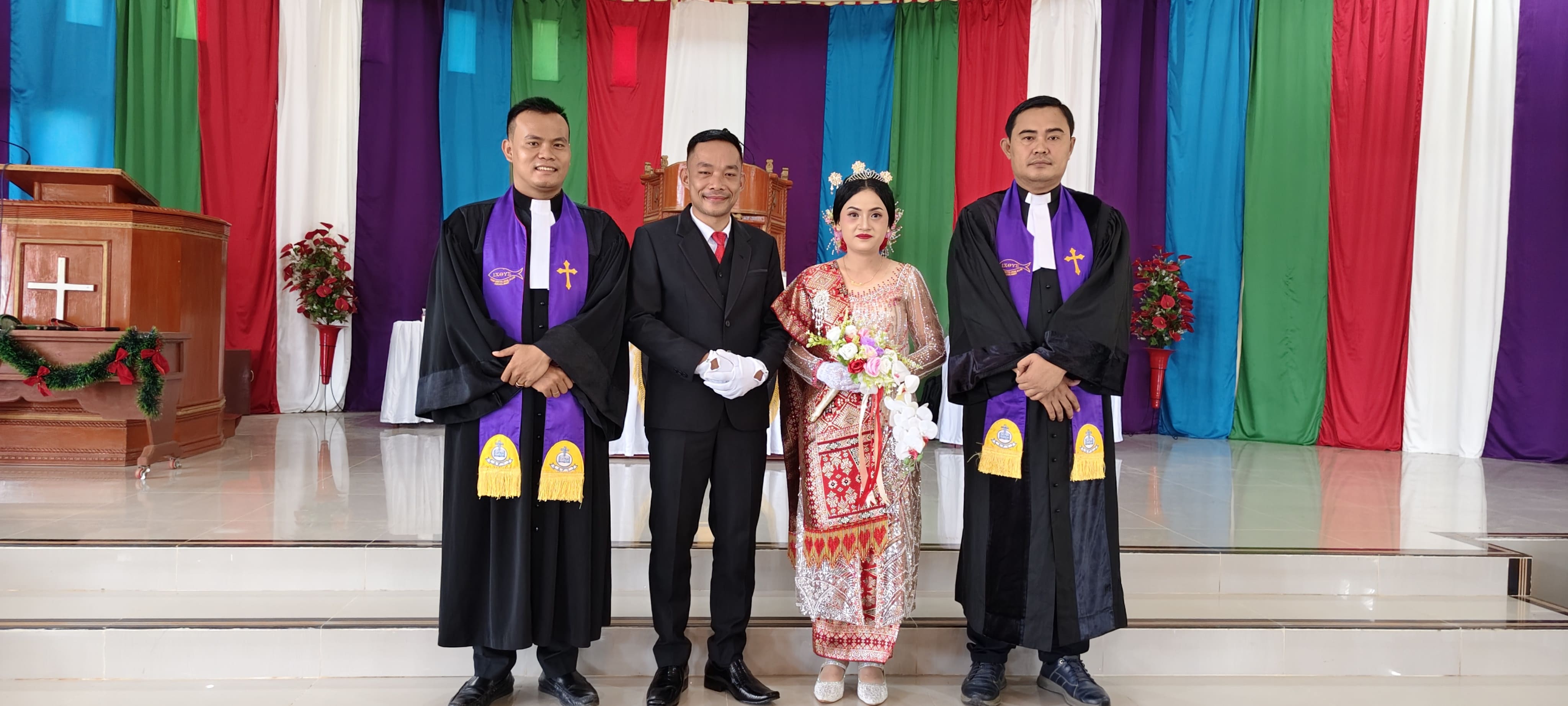 Ephorus AFY Pimpin Pemberkatan Pernikahan Pdt. Elpin Gulo dan Idra Halawa: Membangun Rumah Tangga sebagai Teladan Iman