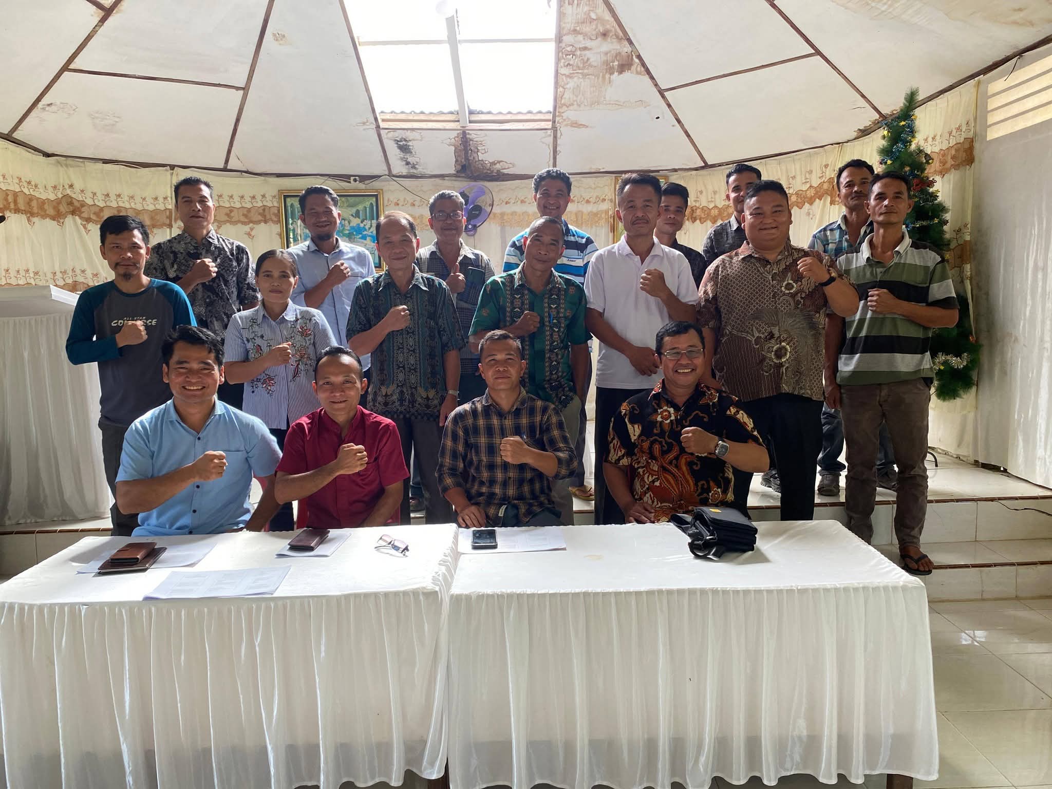 SEKRETARIS SINODE PANDU KEGIATAN SOSIALISASI PERUBAHAN TATA GEREJA DAN PERATURAN RUMAH TANGGA DI ZONA 7